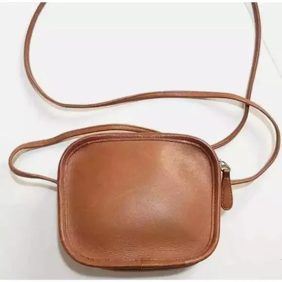 Sold/Coach Hadley 9935 British Tan Crossbody Bag - Picture 3 of 9